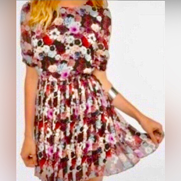 Urban Outfitters Dresses & Skirts - UO Pins & Needles Floral Open Back Dress